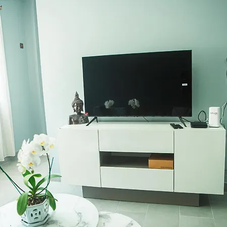 Gorgeous Kej In Pereybere 2 Bed Apartment Pereybere Beach Exterior photo