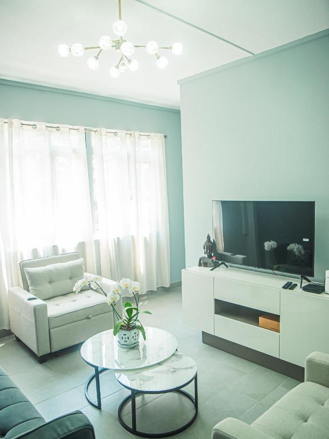 Gorgeous Kej In Pereybere 2 Bed Apartment Pereybere Beach